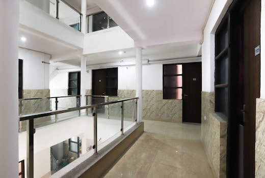 Hotel O Noida Villa