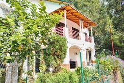 Rosemarry Villa 2 Rooms| FF by Homeyhuts, Bhowali