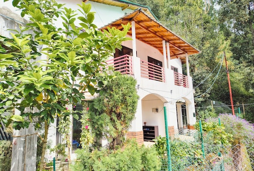 Rosemarry Villa 2 Rooms| FF by Homeyhuts