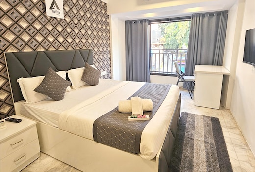 Astha Kandivli Service Apartment