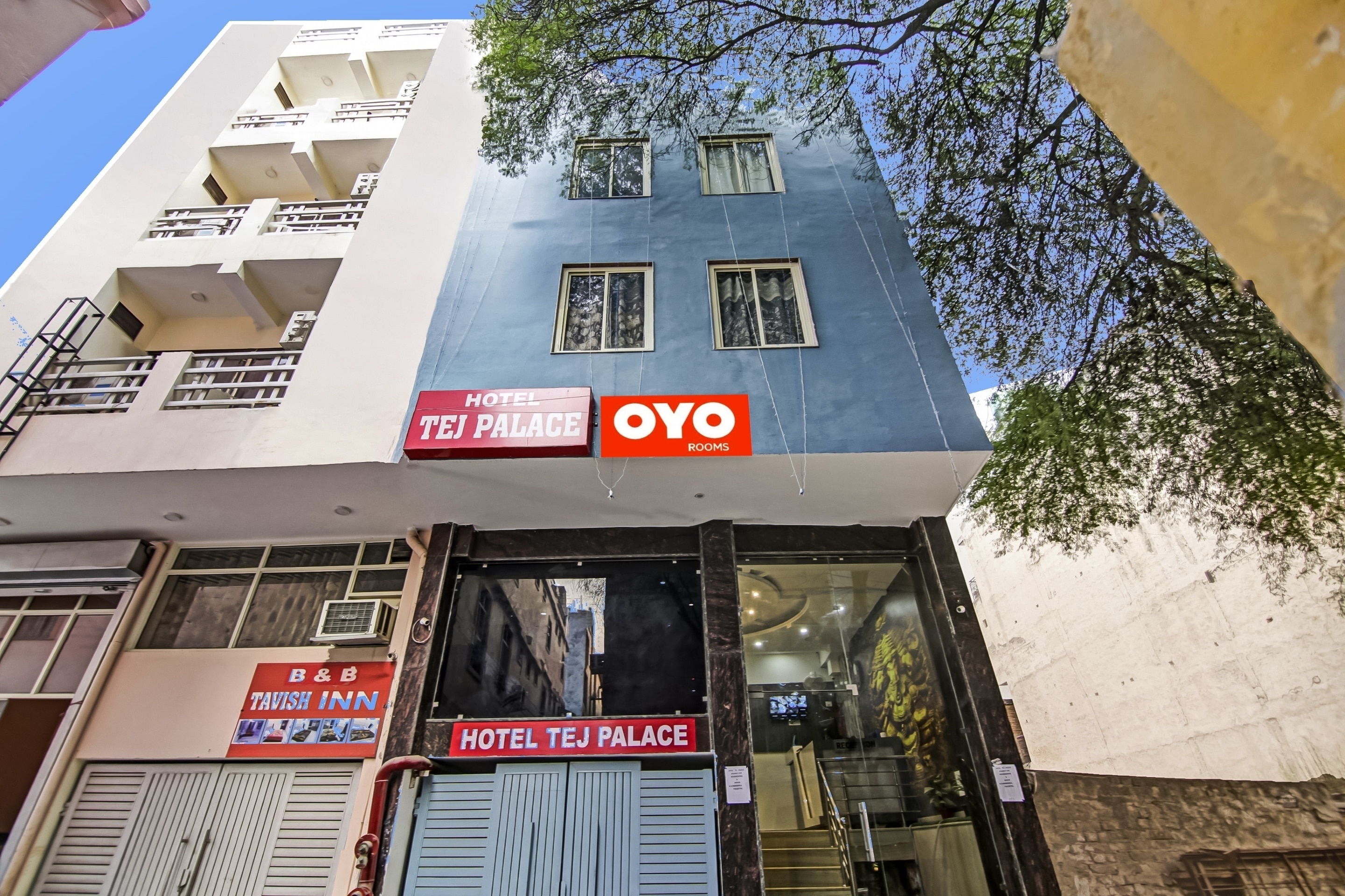 Super Hotel O Tez Plaza - Tap to explore photos