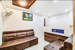 Hotel O Galaxy Hospitality Airport Inn, Pune