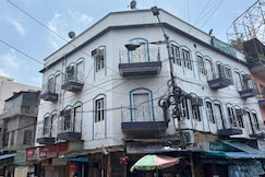 ASHIRBAD GUEST HOUSE in Gariahat, Kolkata