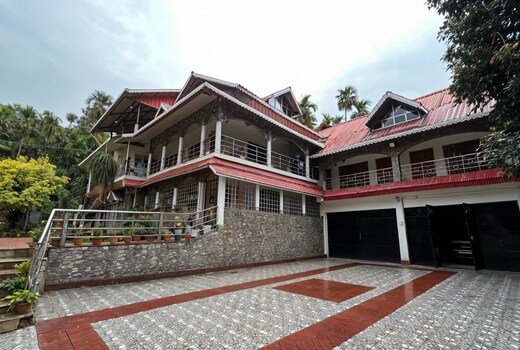 Thulung Shared Nature Stay With Swimming Pool | 2BR |FF  By Homeyhuts
