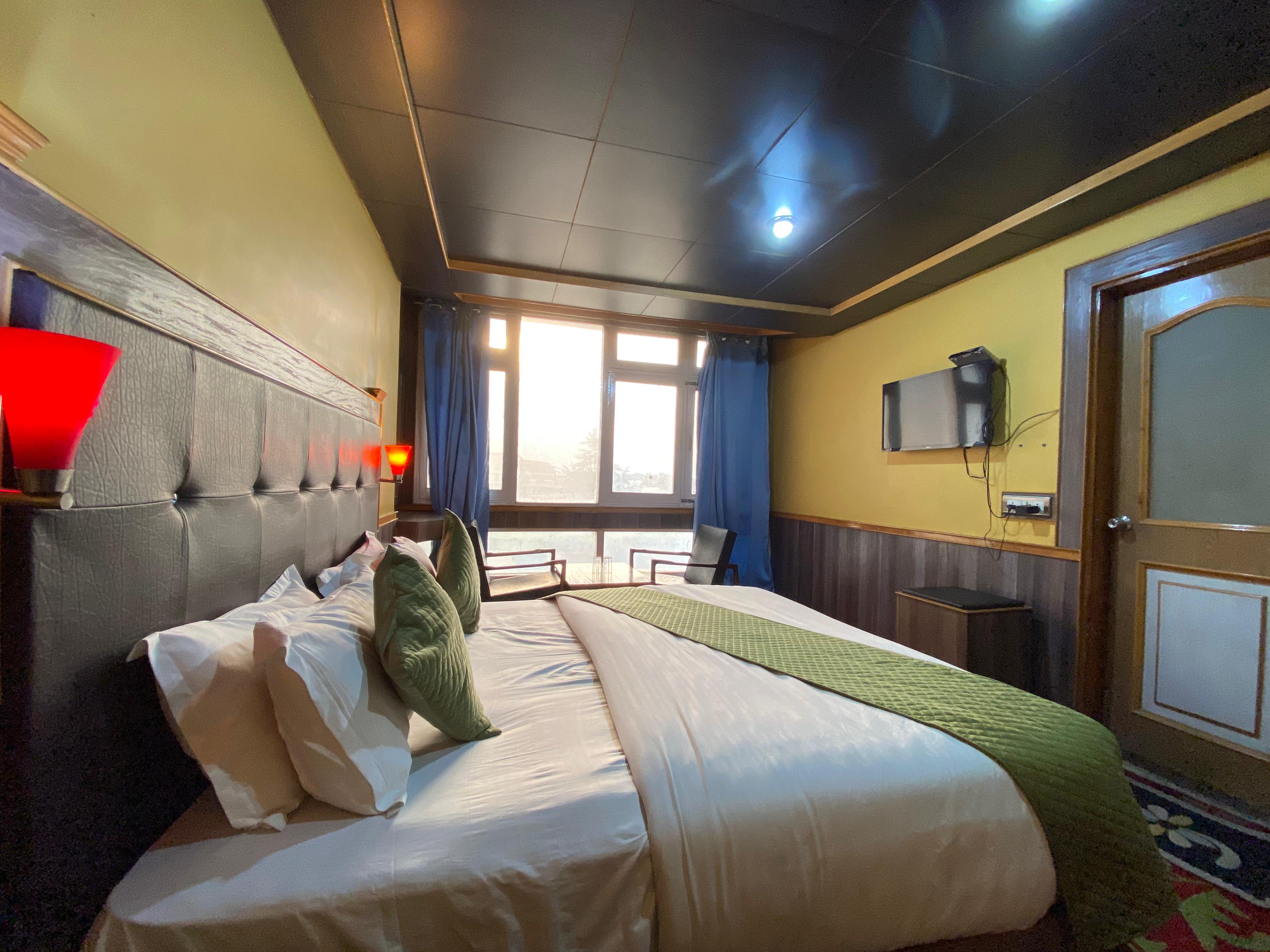 Hotel Jehangir, Srinagar - Tap to explore photos