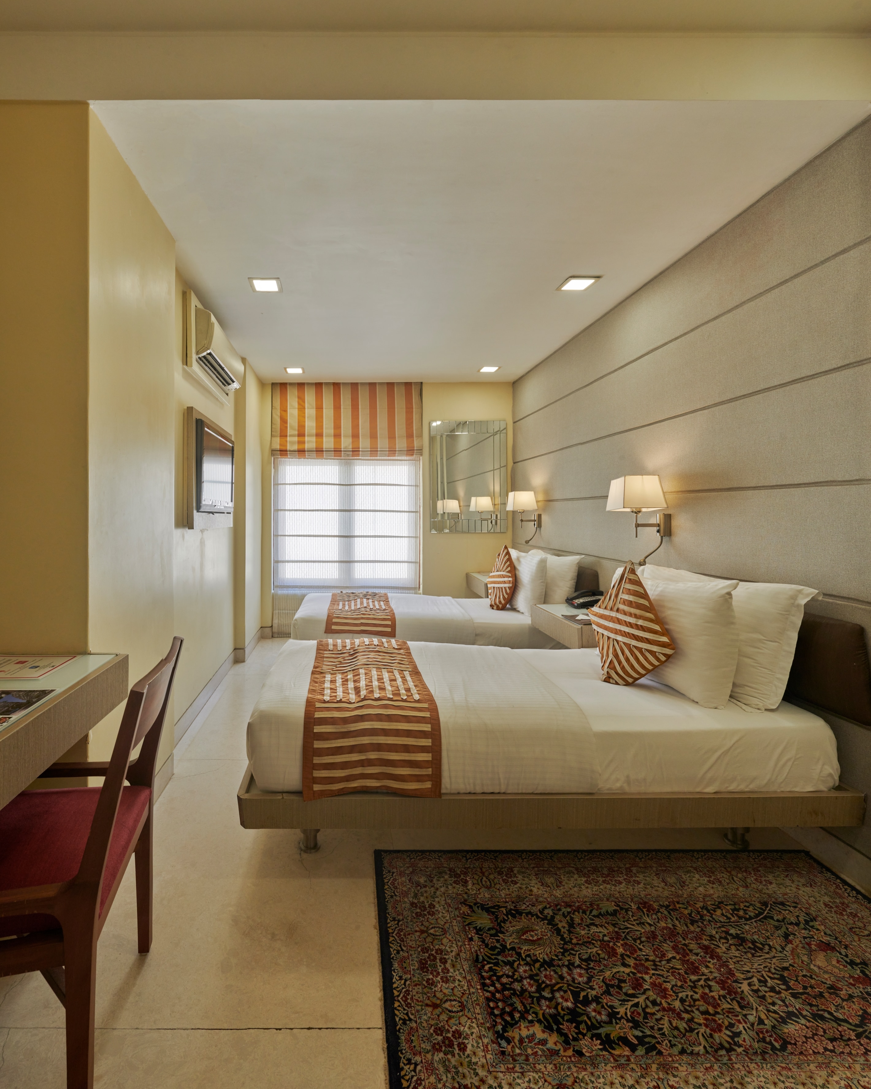 Deluxe Twin Room 1