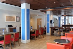 Holiday Inn Express BUFFALO NE - LOCKPORT, Toronto