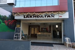 Hotel Lakhdatar Inn, Shegaon