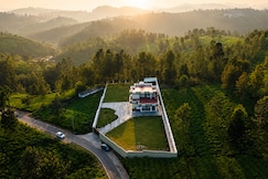 Malaiosai's Happy valley  4 super deluxe rooms, Ooty