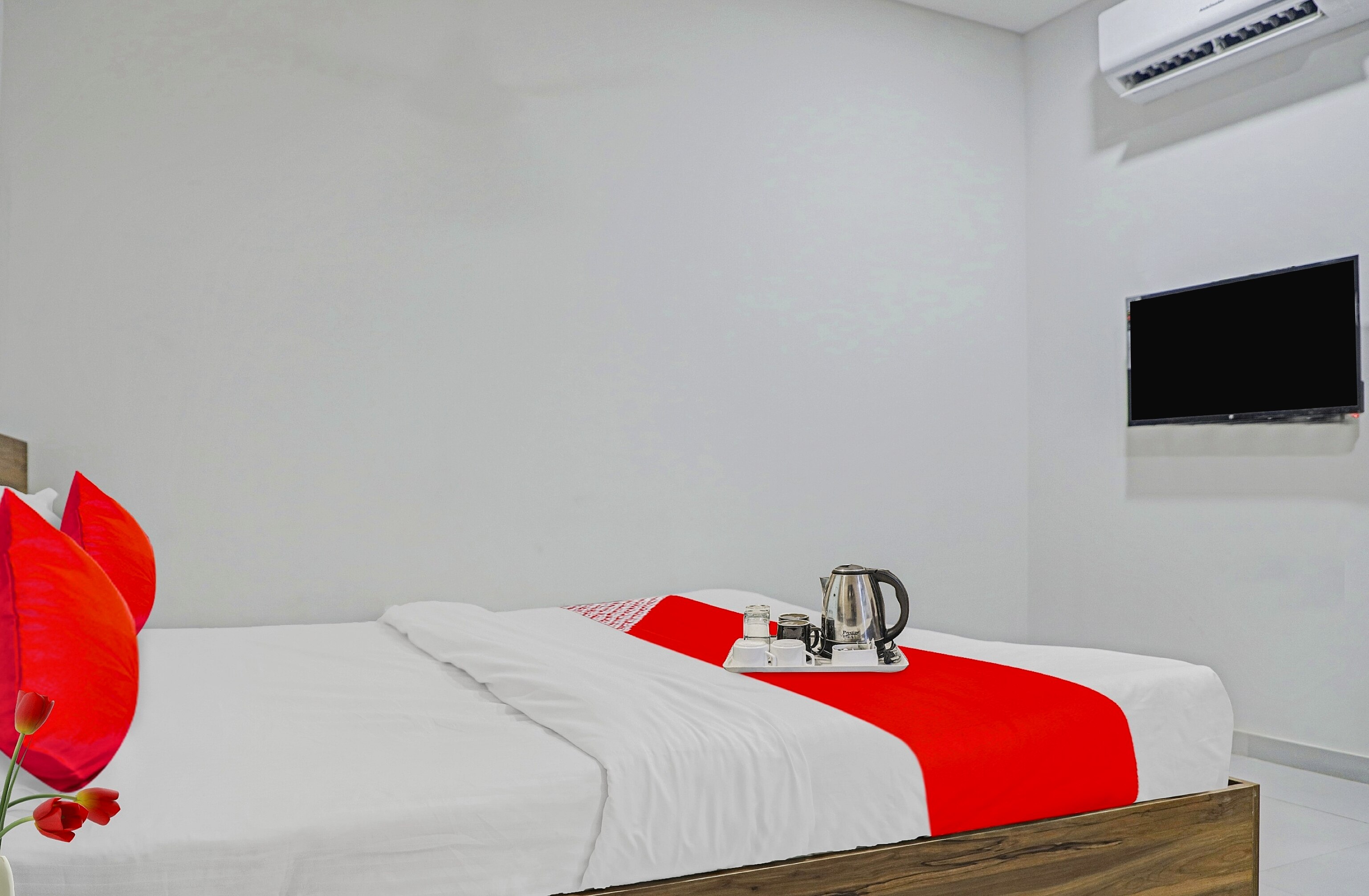 Hotel O Weekend Rooms - Tap to explore photos