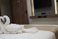 Hotel Serenova, Pune