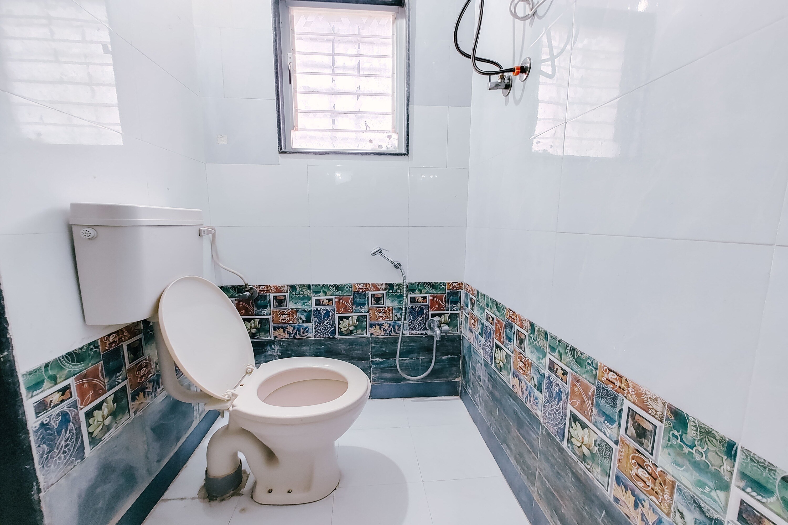 Komfort Inn Maharashtra - Tap to explore photos