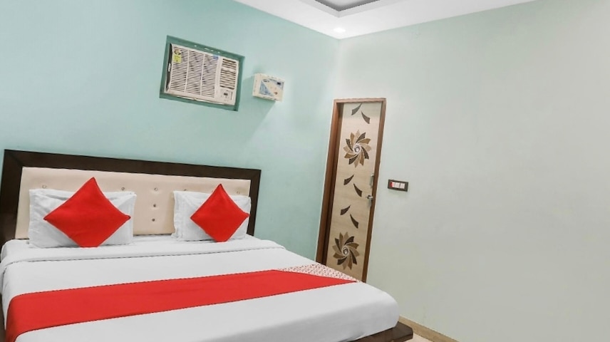 Natraj Hotel - Tap to explore photos