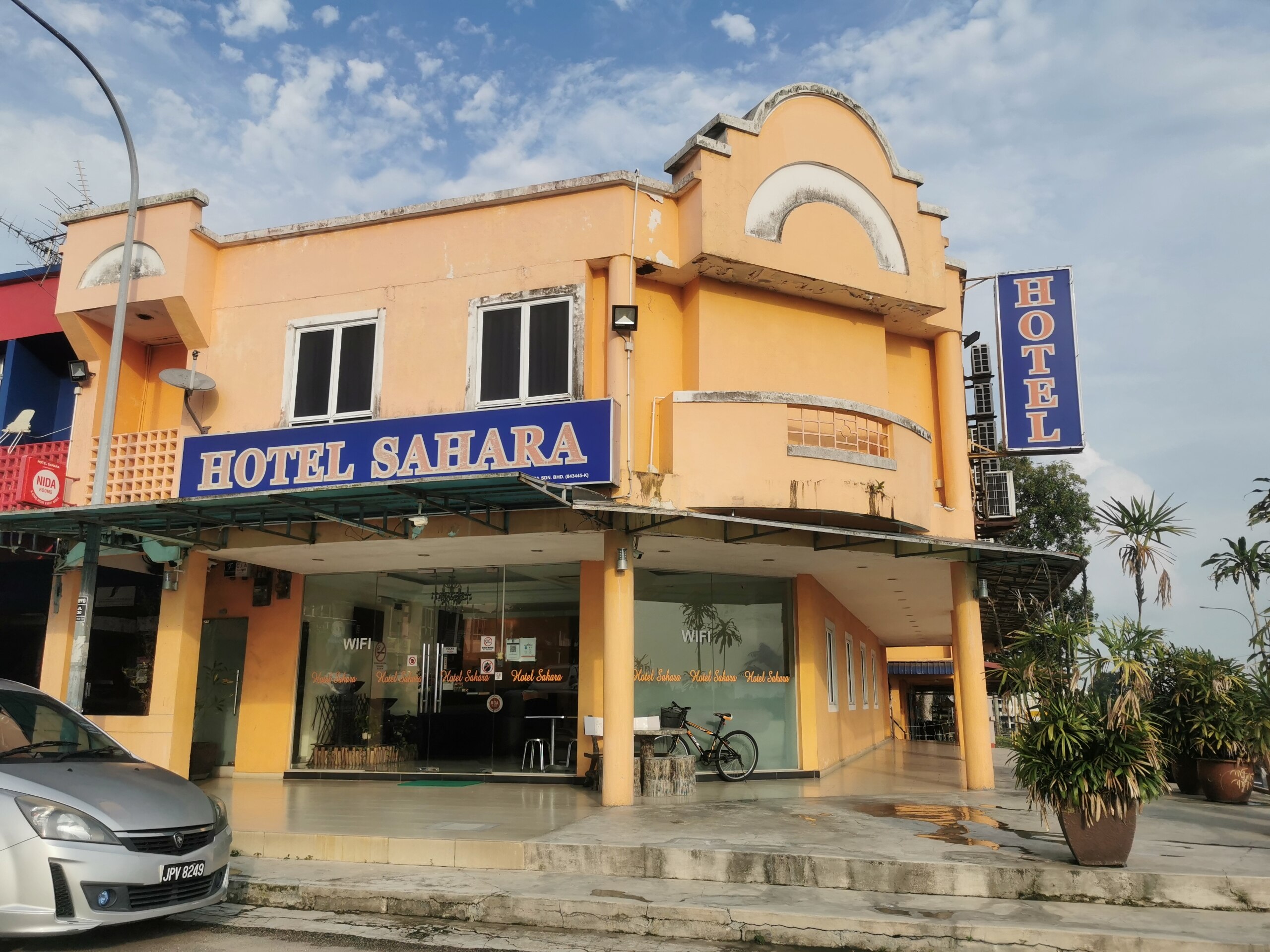 OYO 90510 Hotel Sahara - Tap to explore photos