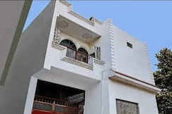 Hotel O Sant Ravidas Ghat Varanasi Formerly Sunshine Residency, Varanasi