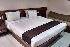 Hotel Paras, Jabalpur