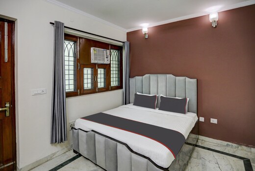 Hotel O Uk House Residency