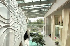 Hilton Bandung, Bandung