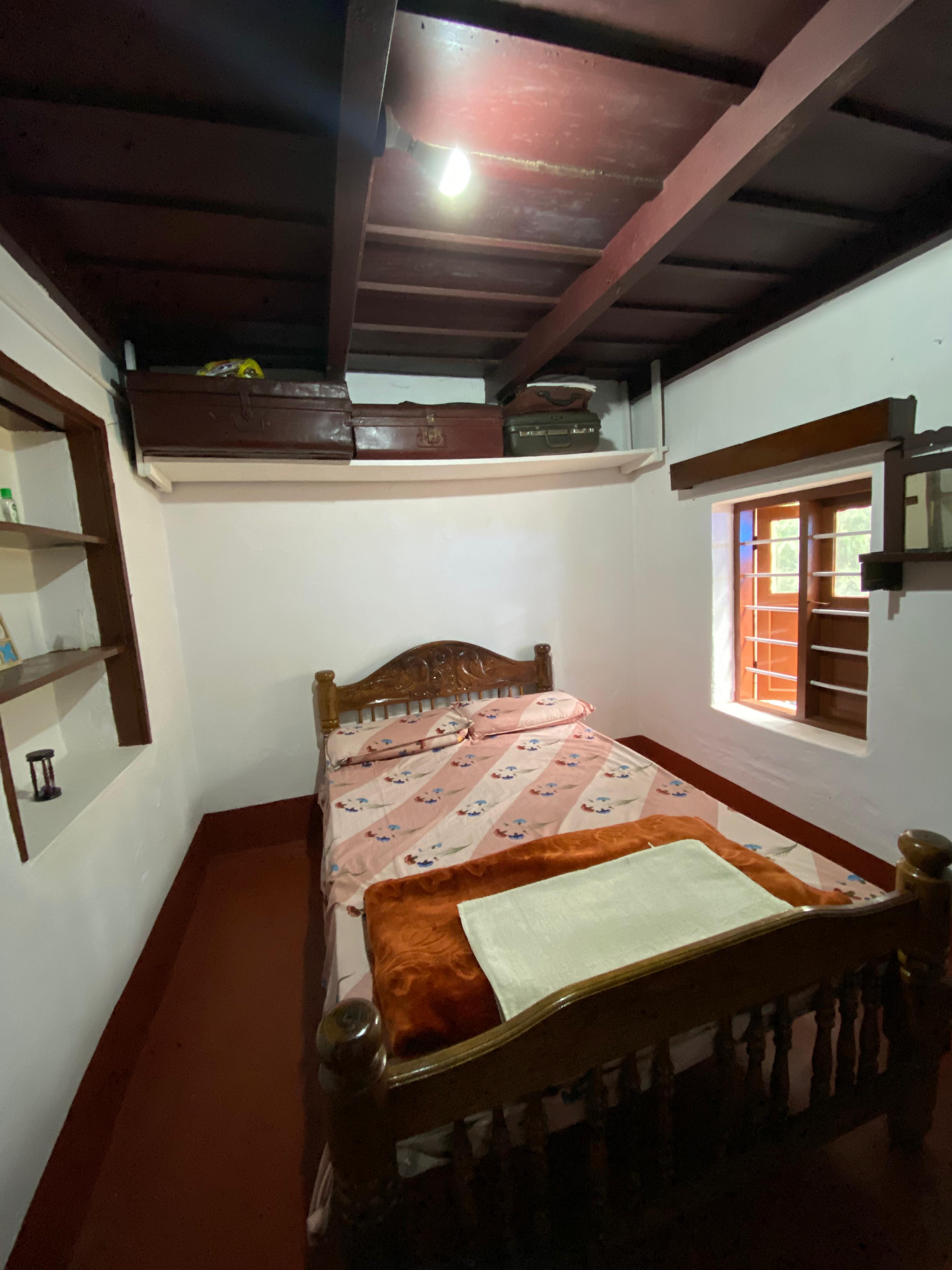 Dreamland Vintage Homestay - Tap to explore photos