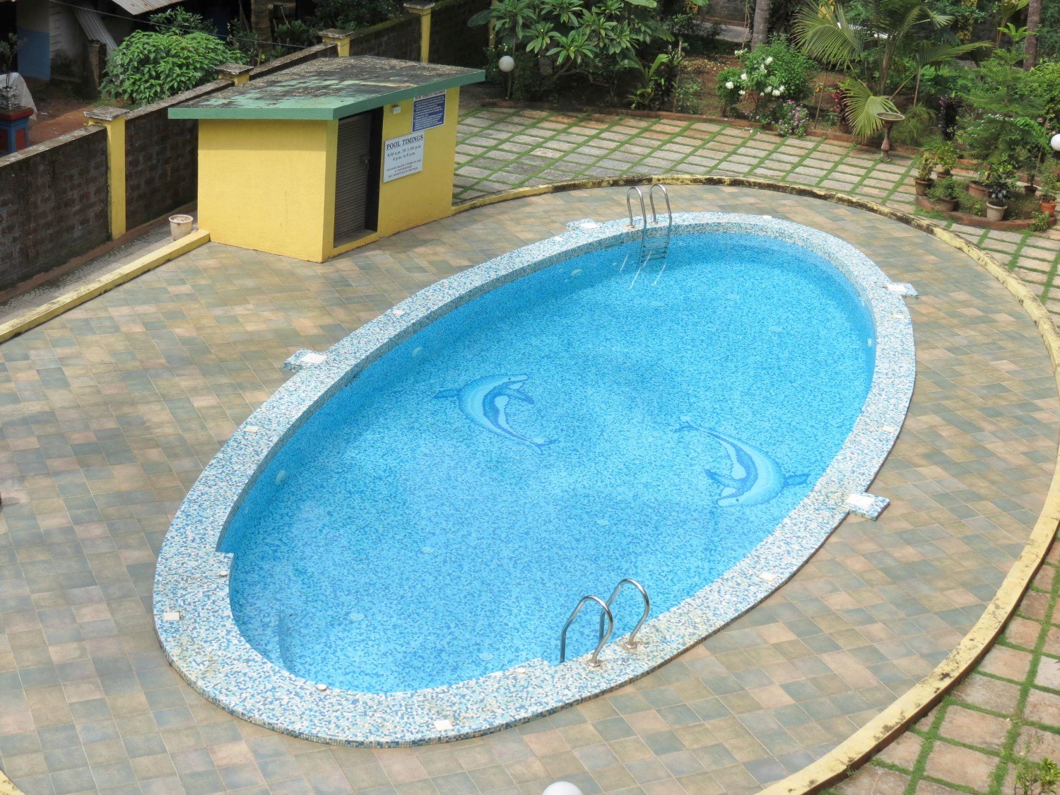 Spacious Luxurious Penthouse Apartment Sleeps 7 & WiFi - Tap to explore photos