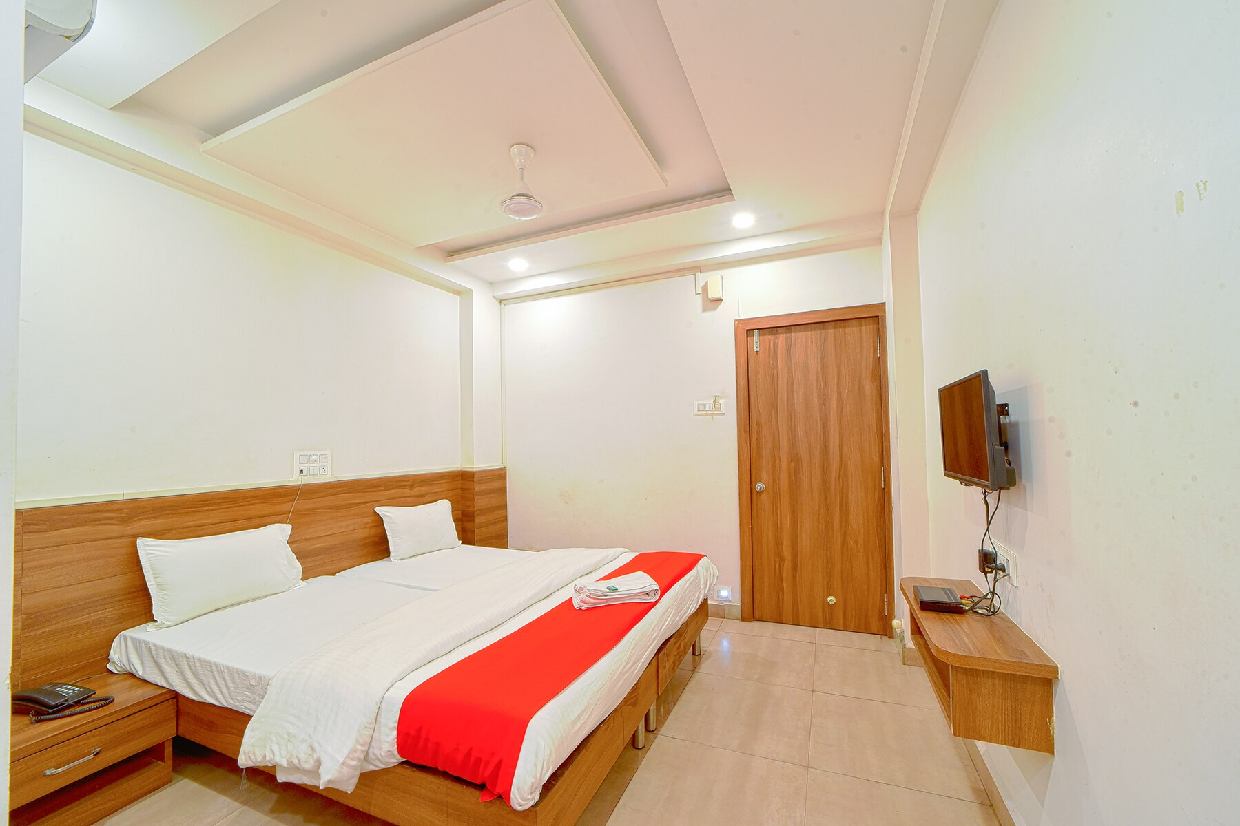 Deluxe AC Room 1
