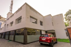 VIJAYA HOTEL & BAR, Karunagappally