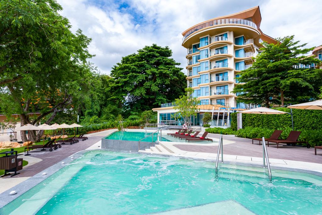 Centara Sonrisa Residences and Suites Sriracha - Tap to explore photos
