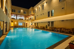 Lake View Resort And Restro, Indore