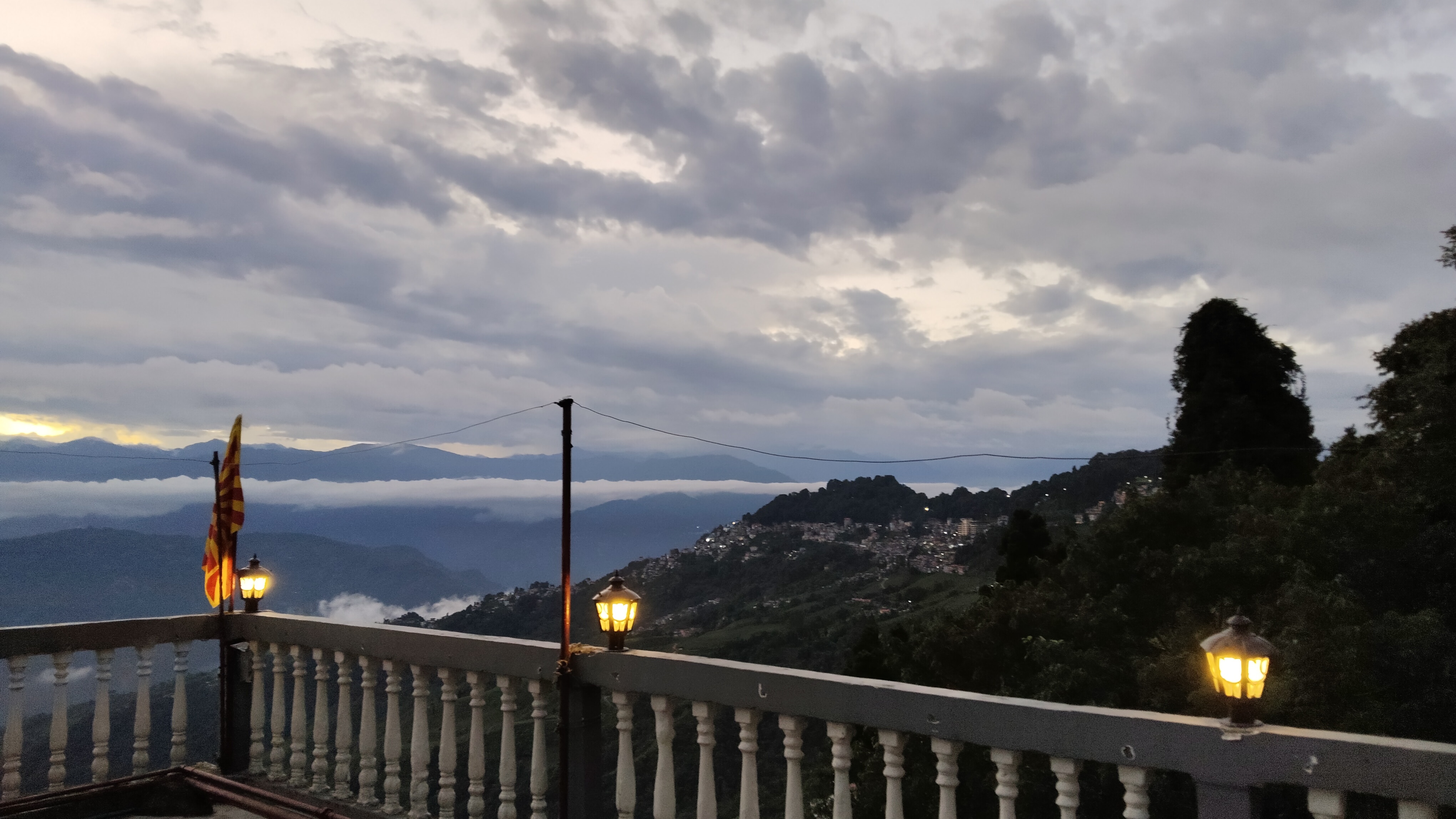 Hotel Sakura Kanchenjunga View | 10 mins from Mall Road - Tap to explore photos