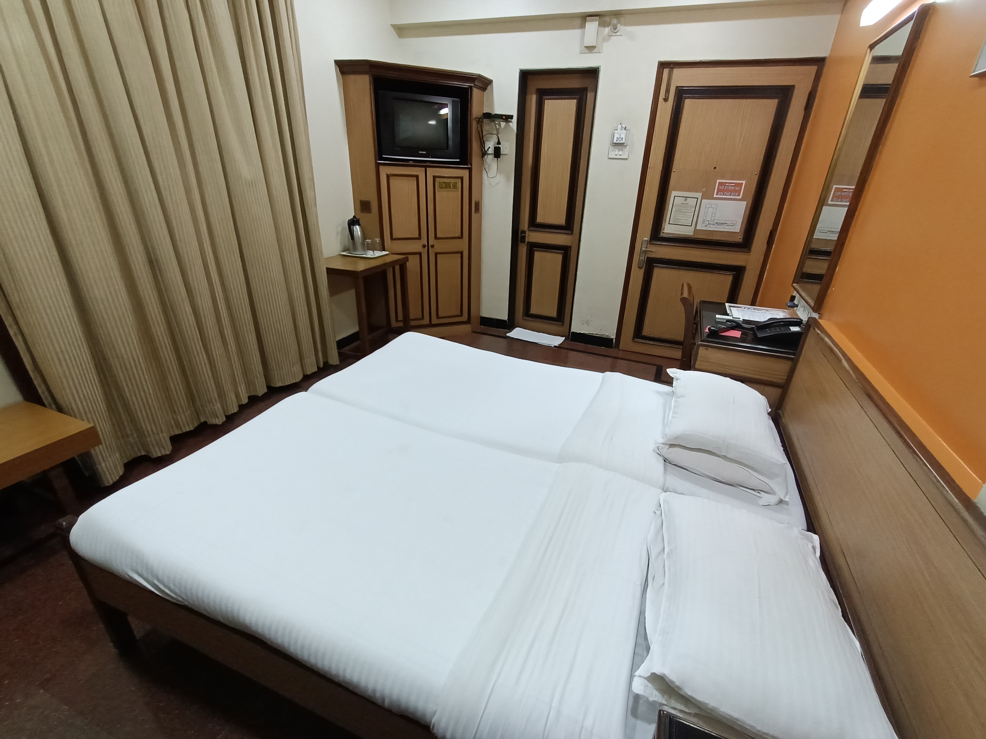 Hotel Park View, Andheri West 3