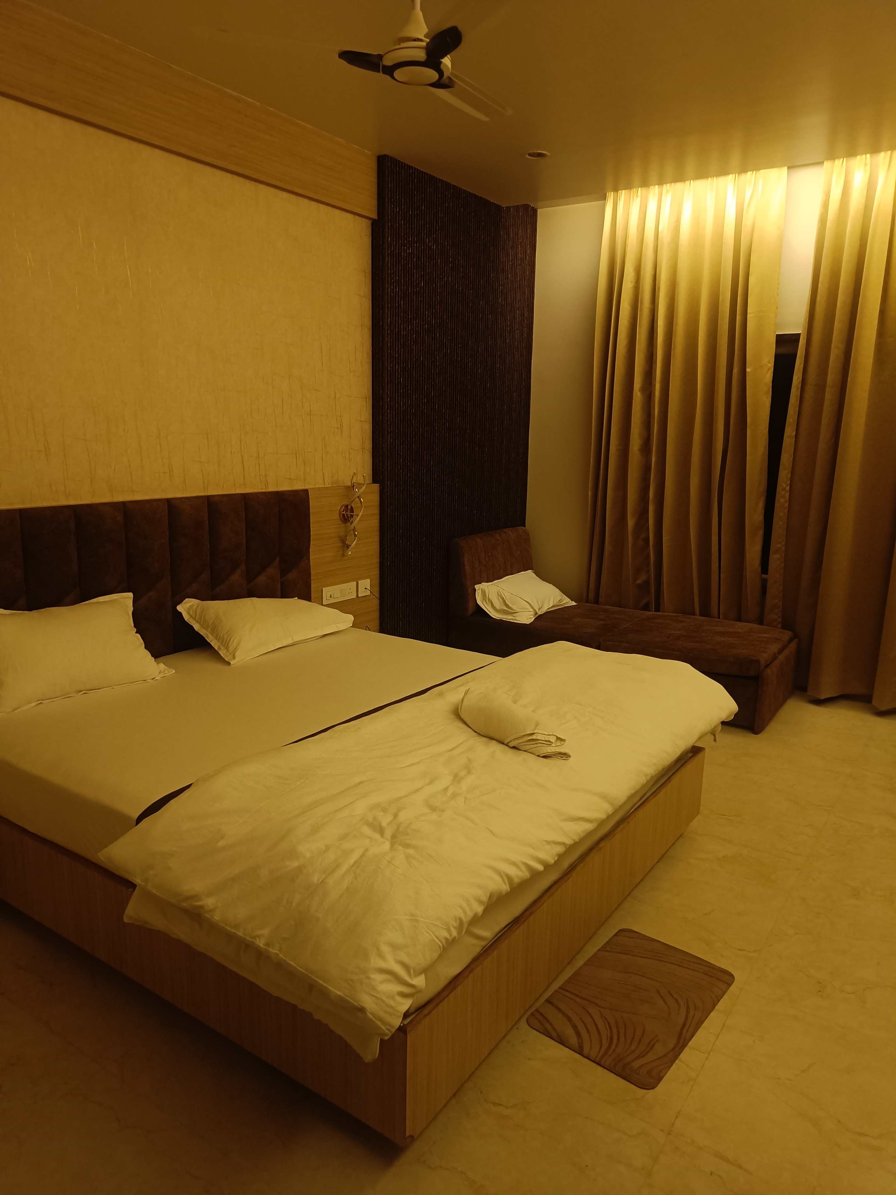 Hotel Satkar Inn - Tap to explore photos