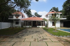 Courtyard Castle Heritage Resort, Auroville