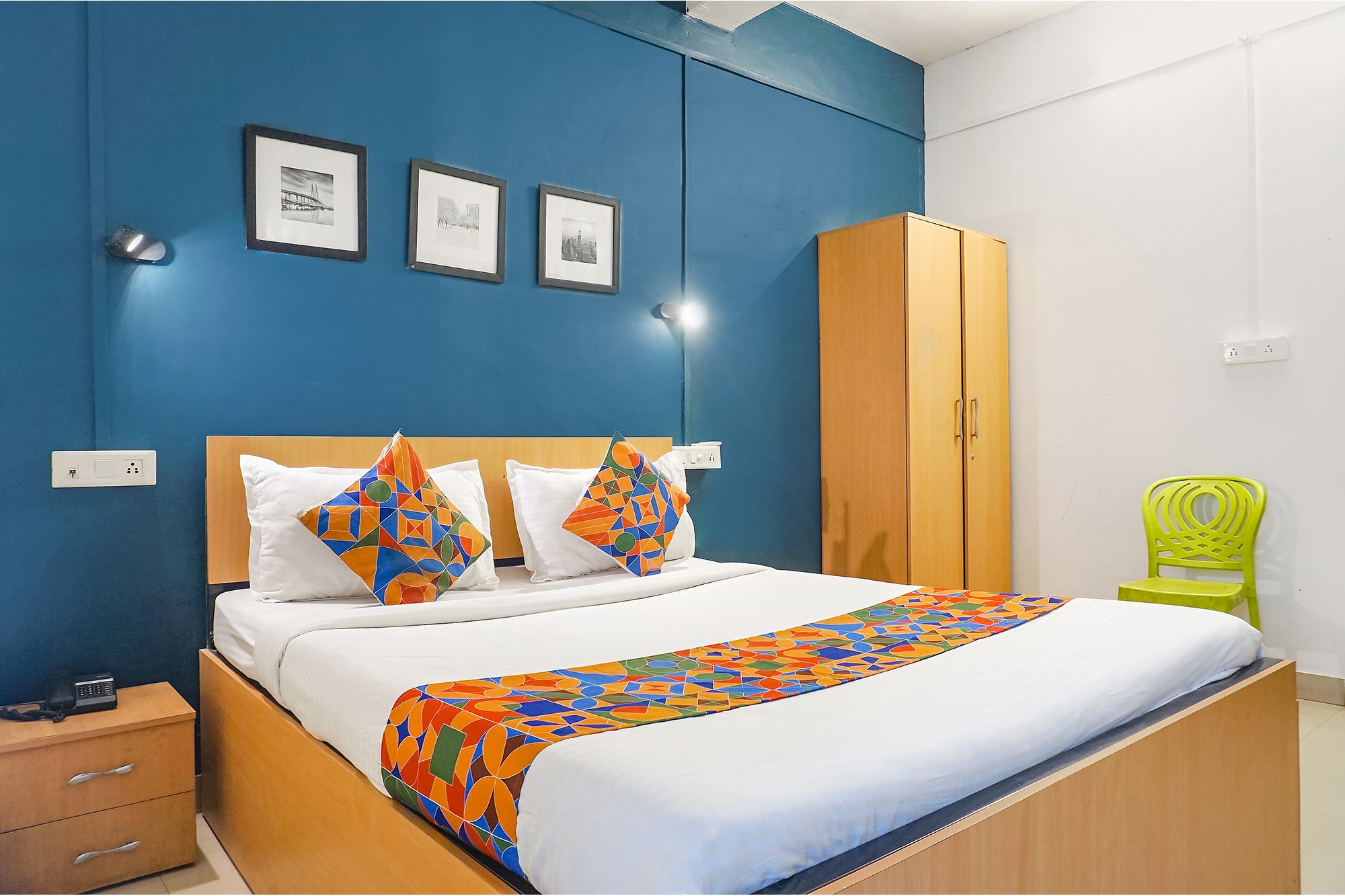 FabHotel Silver Key I - Nr. Aga Kha Palace - Tap to explore photos