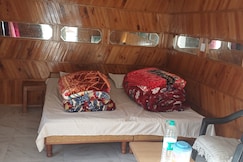 baspa guest house, Sangla