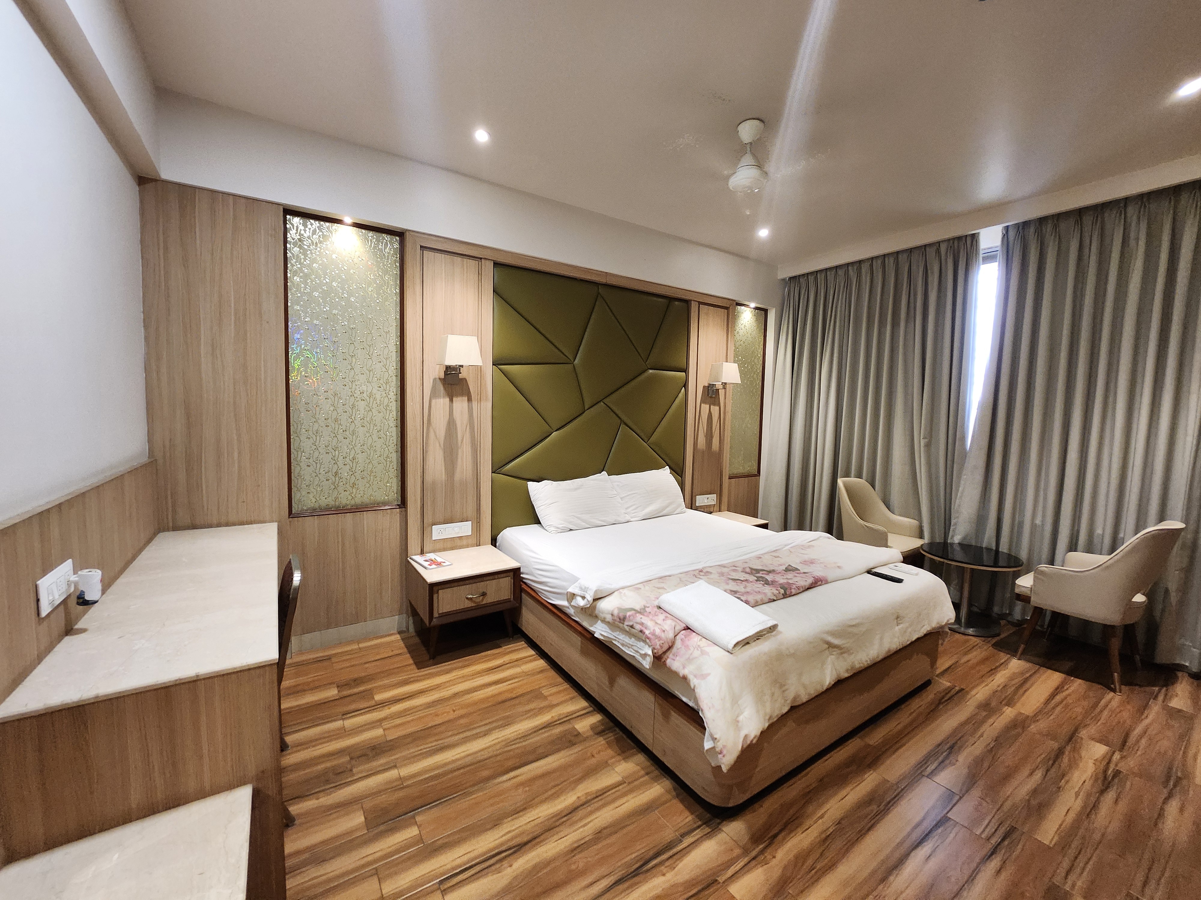 Luxury Super Deluxe Room 1