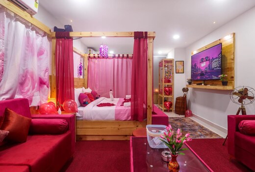 DSR Pink Suites