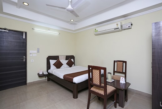 Hotel O Saraswathi Residency Near SR Nagar Metro Station