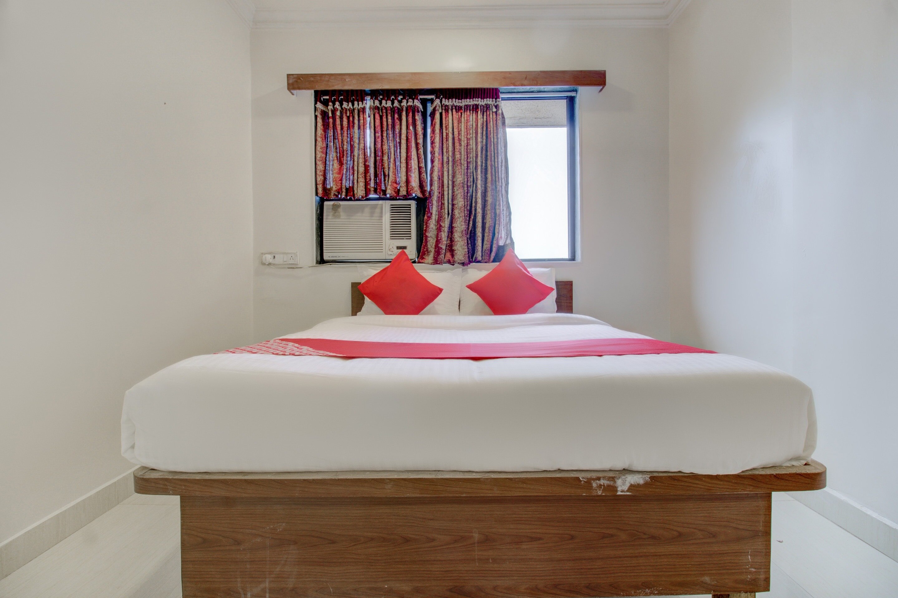 Hotel O Della Comforts - Tap to explore photos