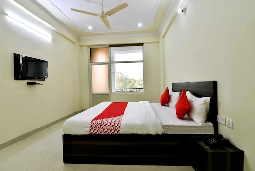 Hotel O Arjun Palace