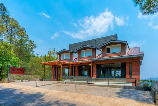 StayVista at Pristine Pines