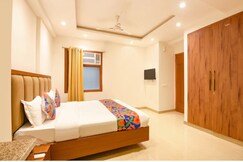 Downtown Travelodge, Delhi