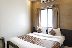 Hotel Pavitra, Pune