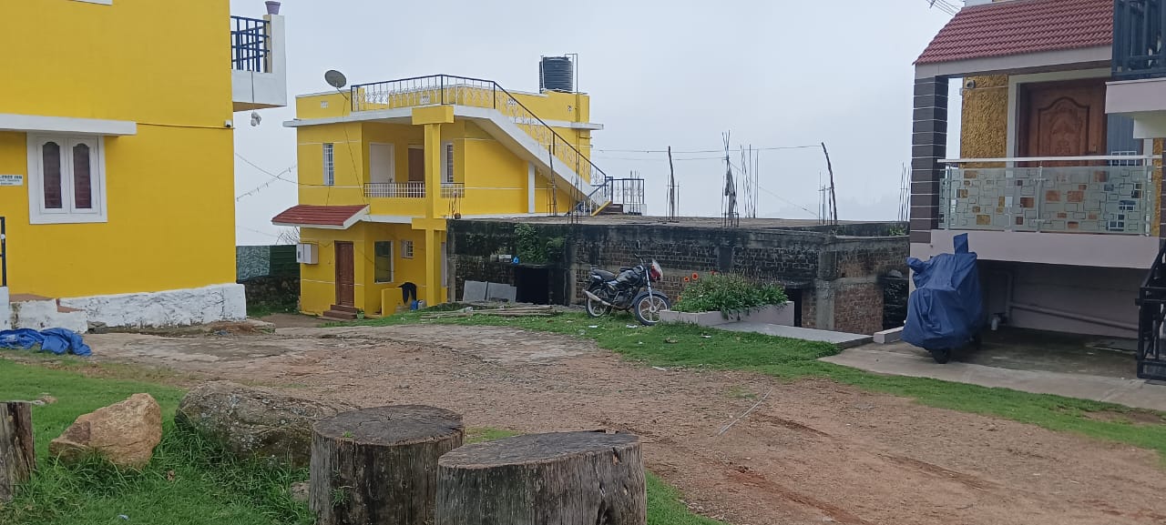 FLGHR Lakshmi Home Stay - Tap to explore photos