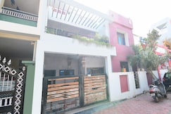 Astha Lakshmi Tourist Homestay, Indore