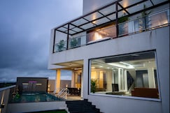 Evara Sky Jacuzzi Villa, Igatpuri