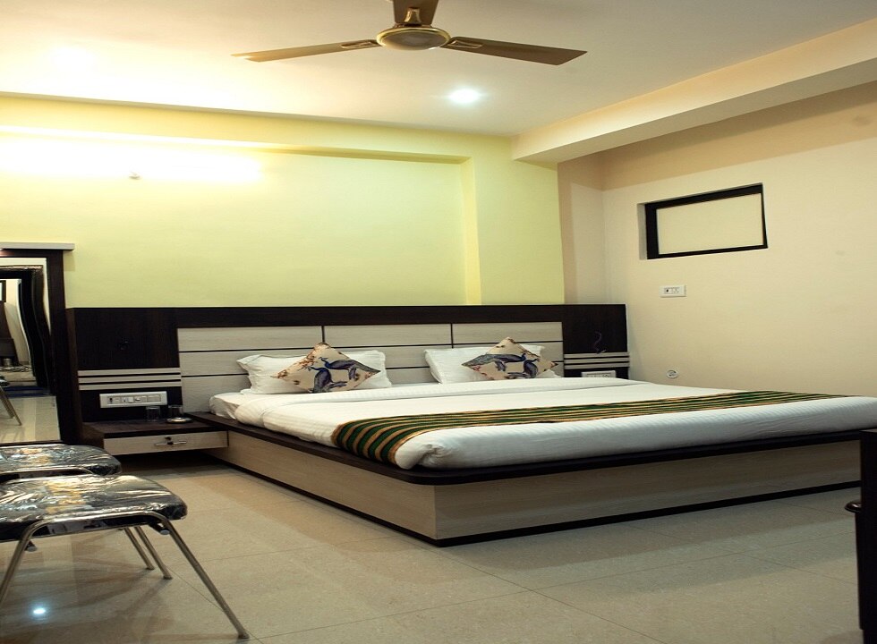 Agarwal Guest House - Tap to explore photos