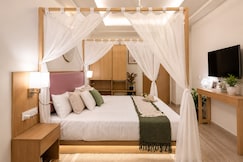 Englands paradise near medanta hospital, Gurgaon