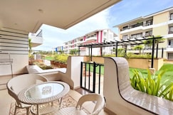 Cozy Tropical Stay Pool Balcony Calangute, Goa