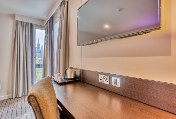 Premier Inn Edinburgh Cc Waverley - Tap to explore photos