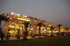 Hotel Royal Serenity, Vrindavan